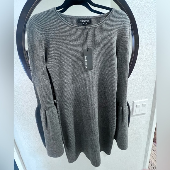 THEPERFEXT Dresses & Skirts - Theperfext 100% cashmere sweater dress women’s large EUC gray long sleve